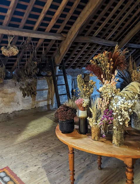 atelier de fleurs sechees un brin delicat