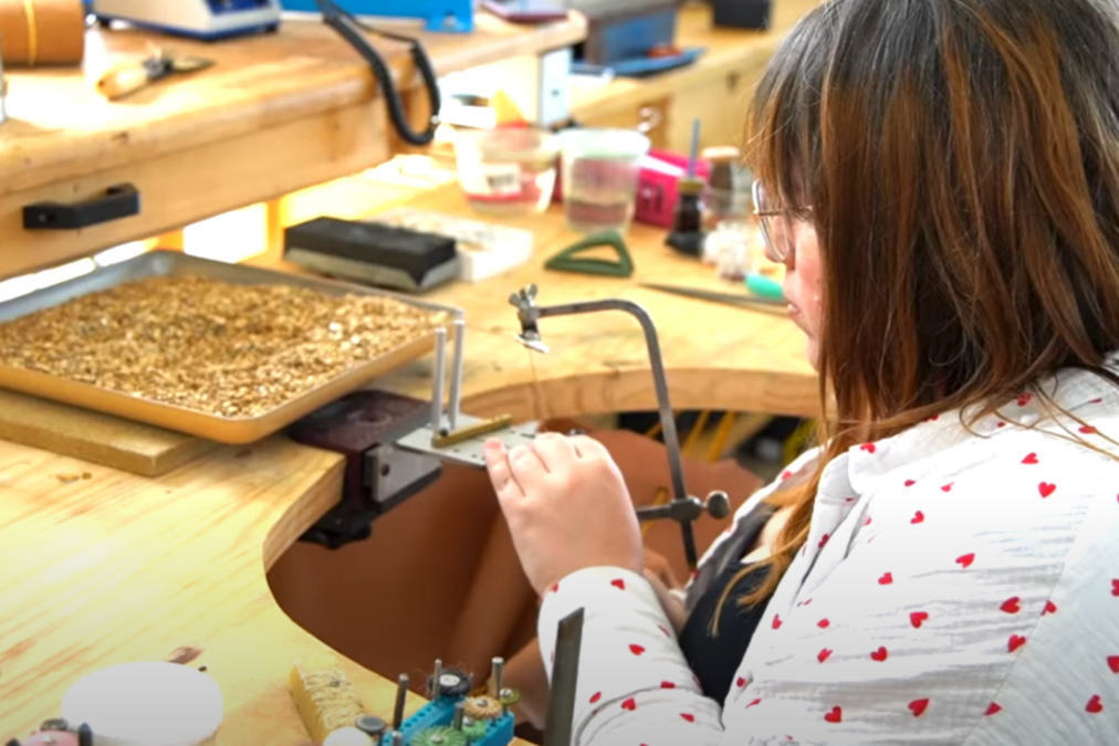 Se lancer dans la vente de bijoux : les conseils de Charline (Logarithmes & Aquarelle)